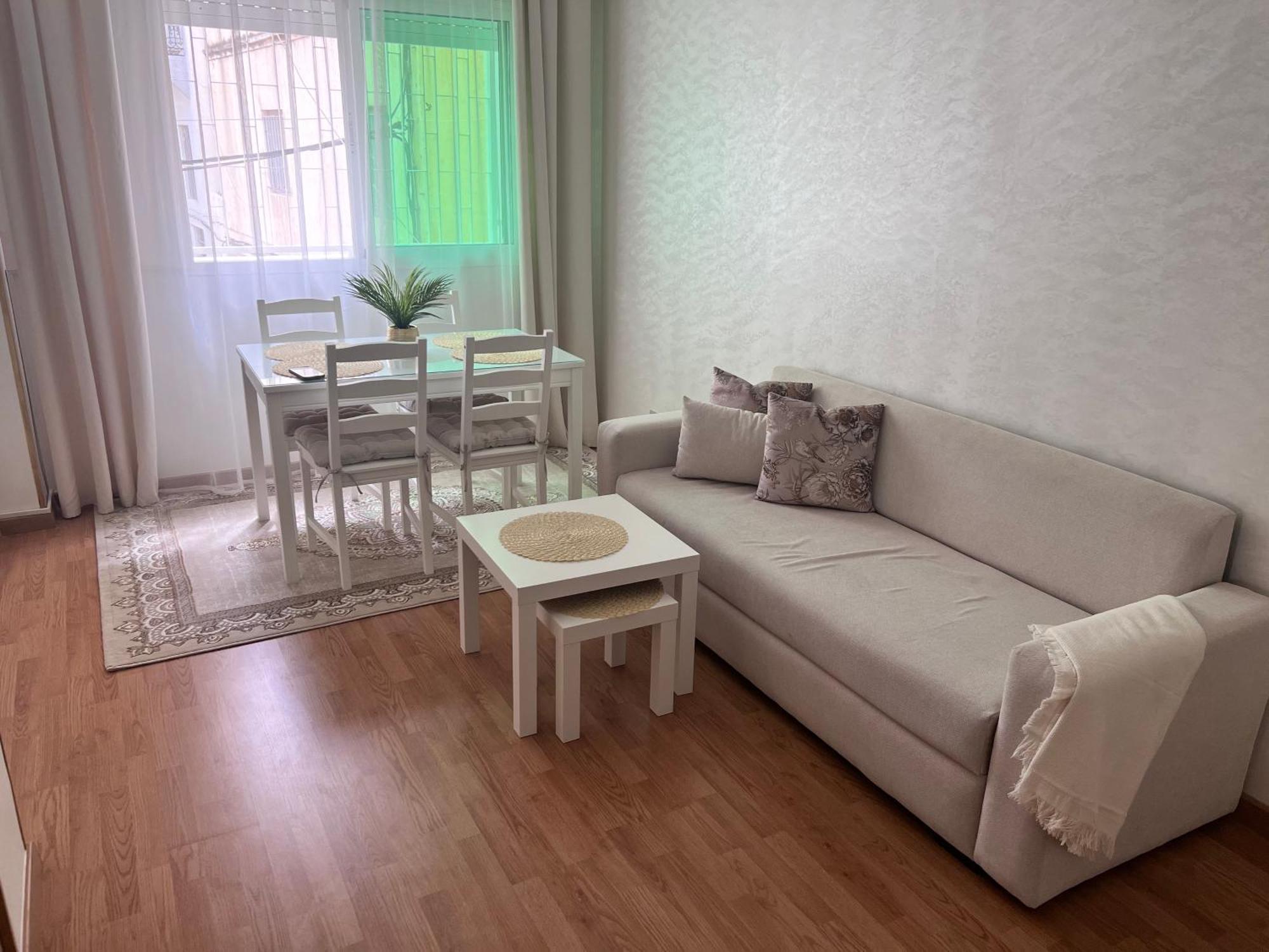 Apartament *